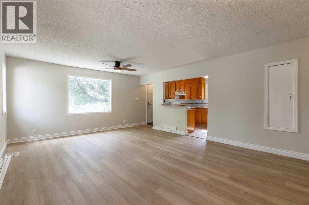 1102 20 Street S - 8