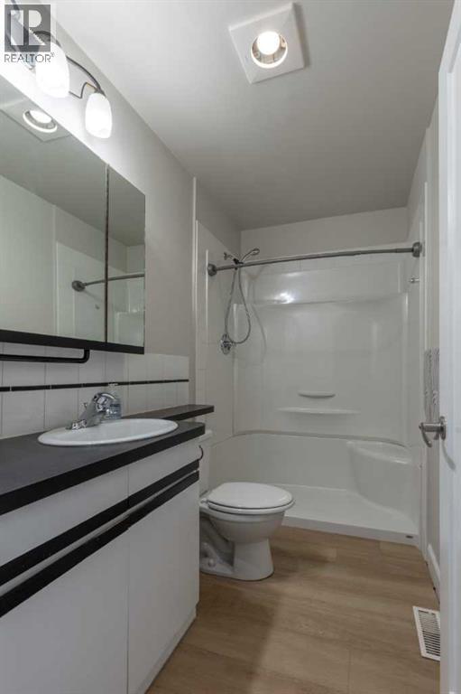 1102 20 Street S - 14