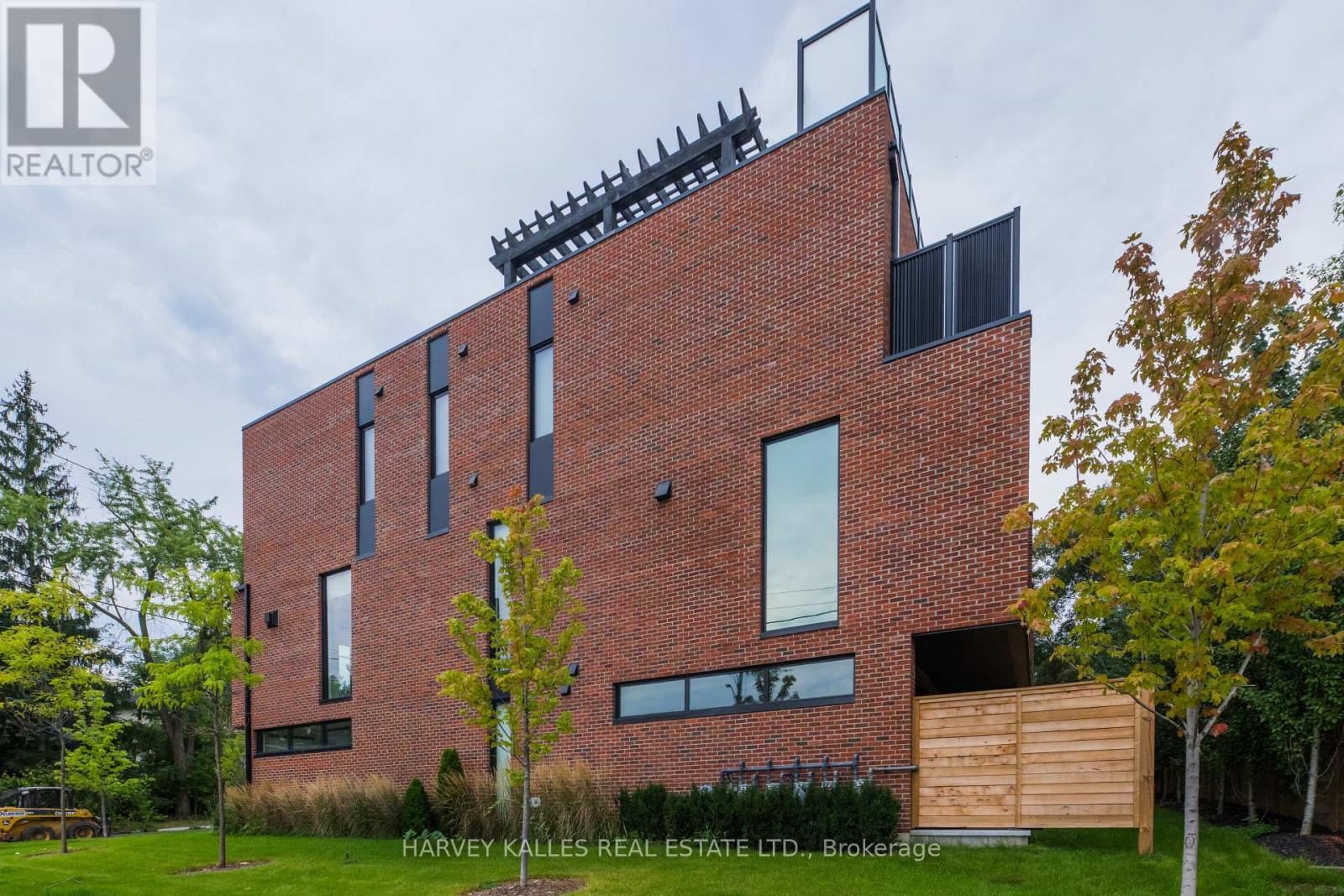 32 EVERGREEN GARDENS - Image 47