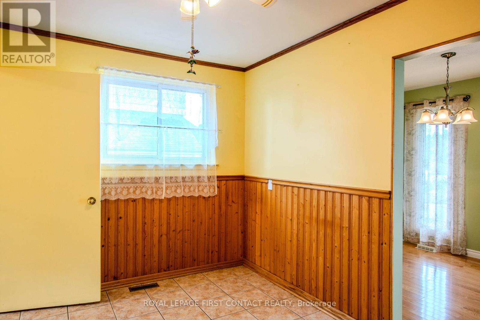 12 DAPHNE CRESCENT - Image 11