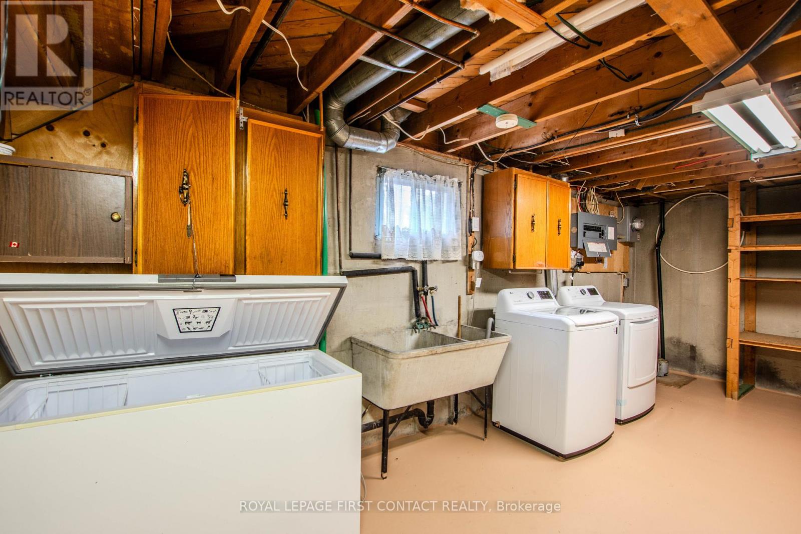 12 DAPHNE CRESCENT - Image 25