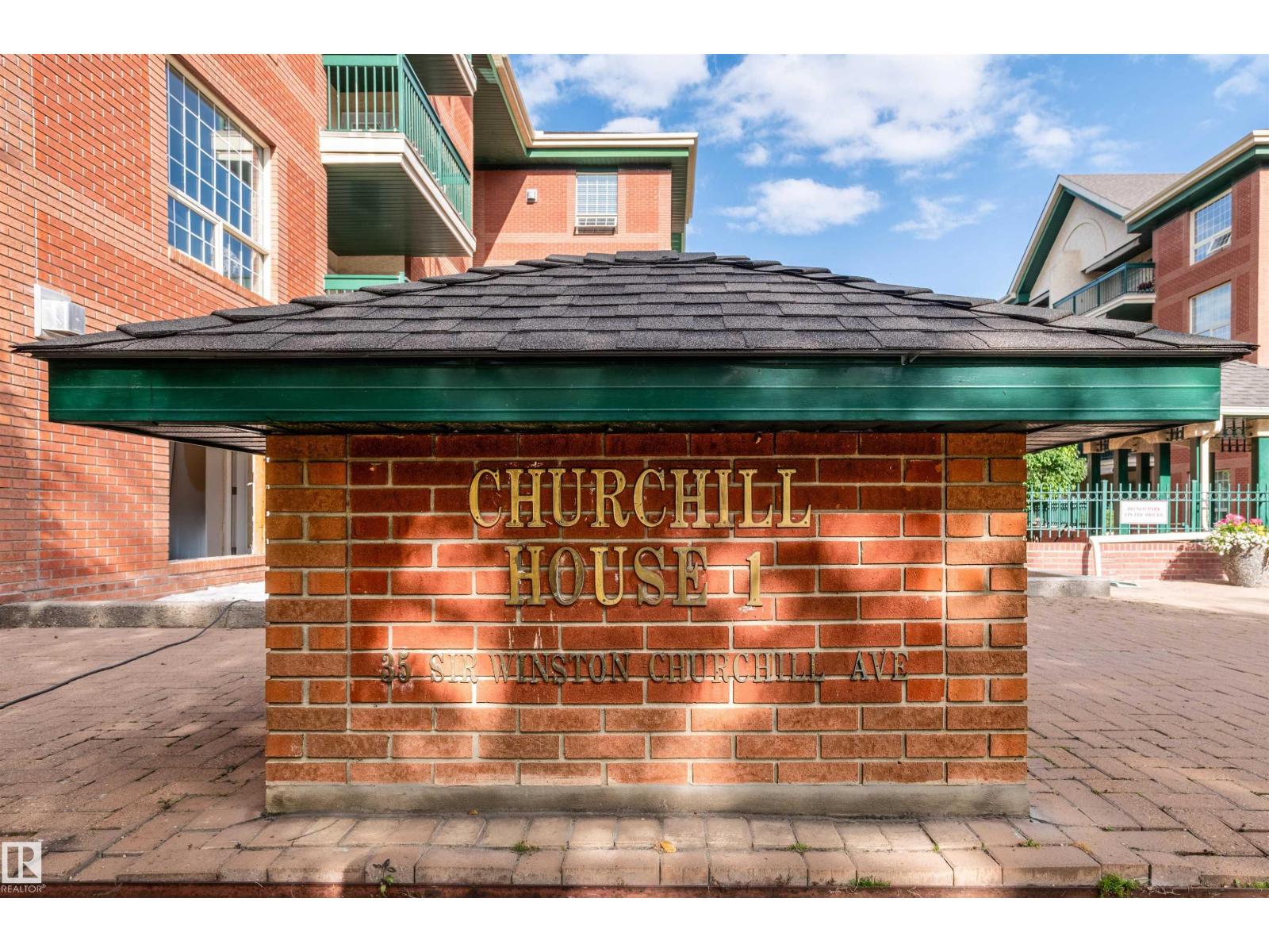 #106 35 SIR WINSTON CHURCHILL AV - 2