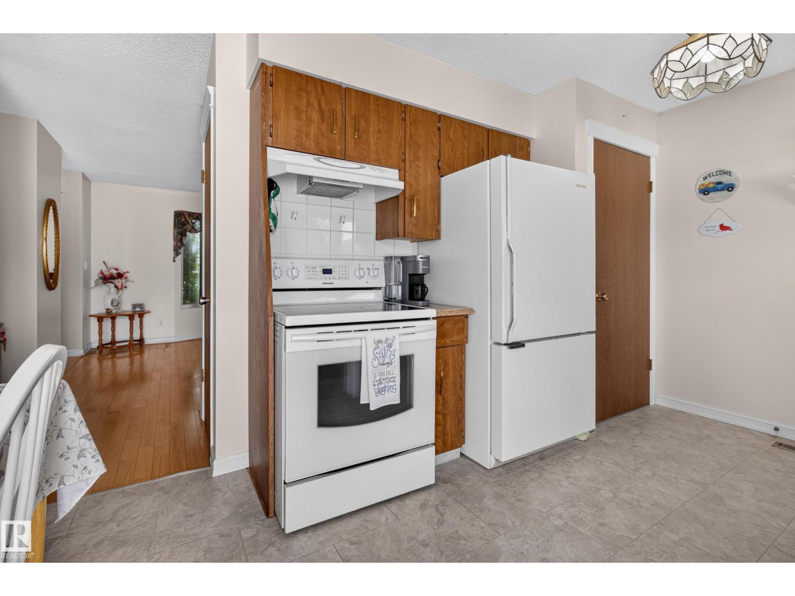 14546 19 ST NW - 15