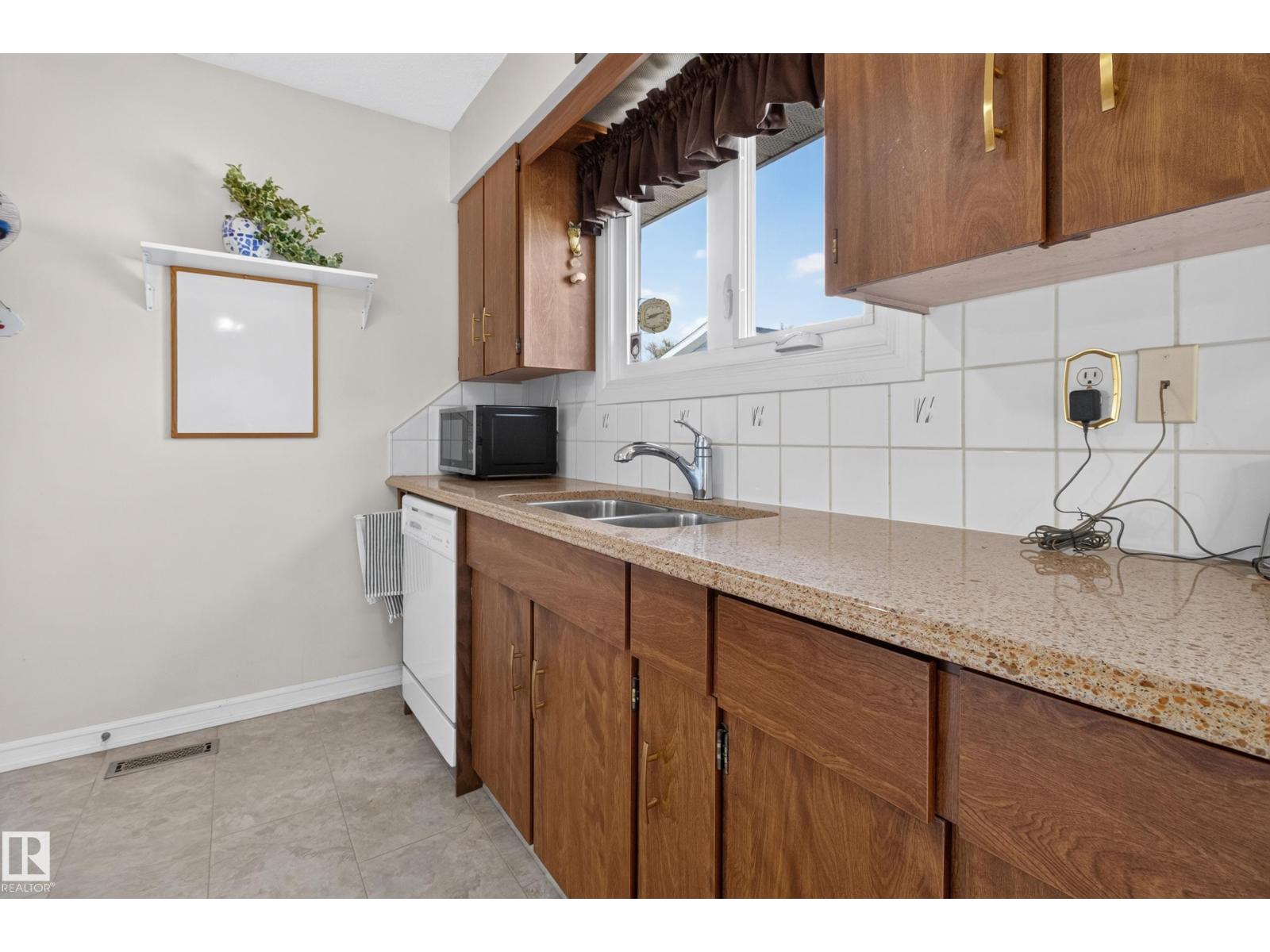 14546 19 ST NW - 17