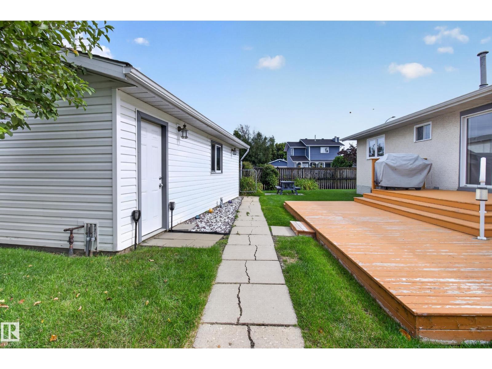 14546 19 ST NW - 50