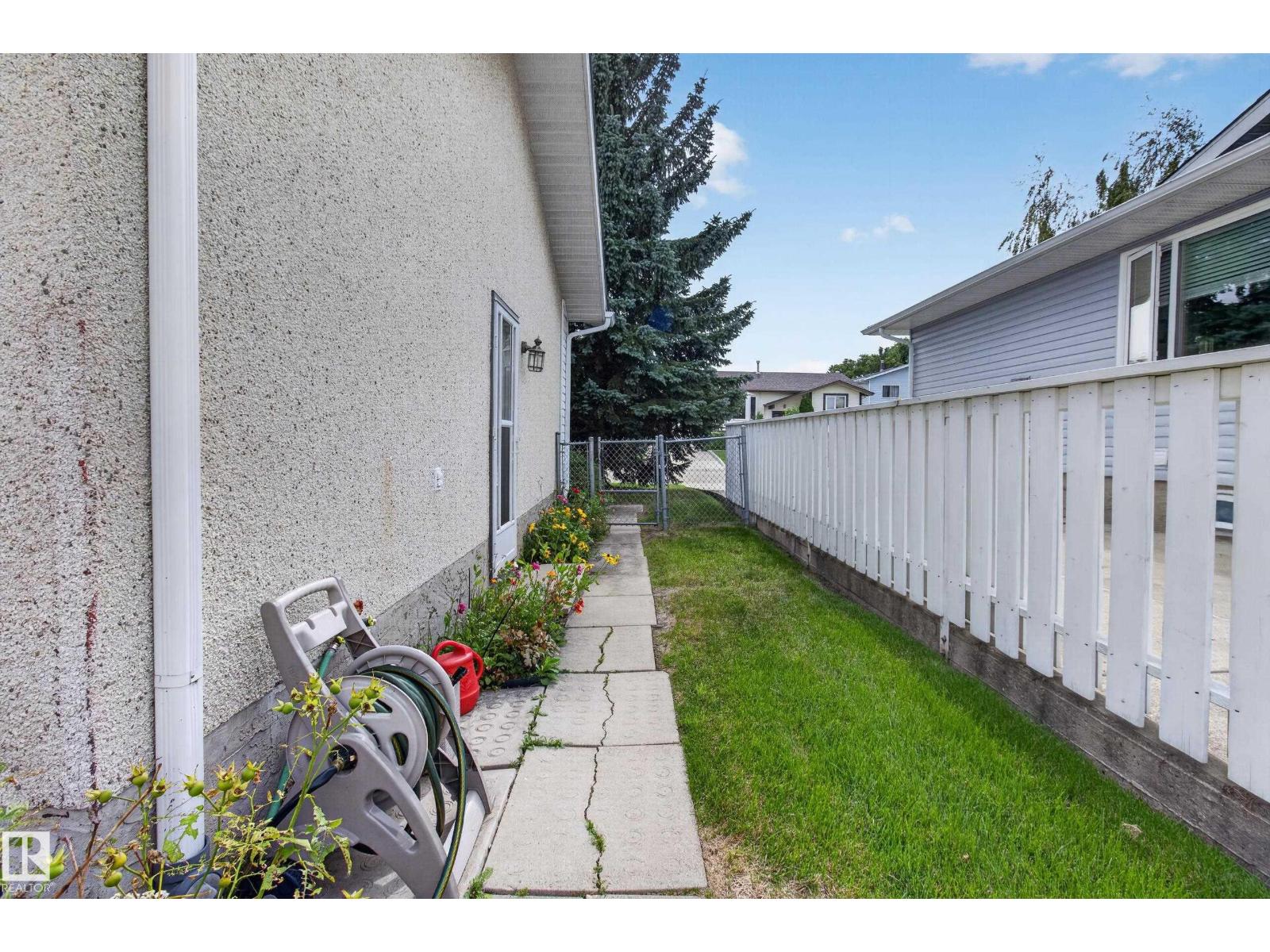 14546 19 ST NW - 57