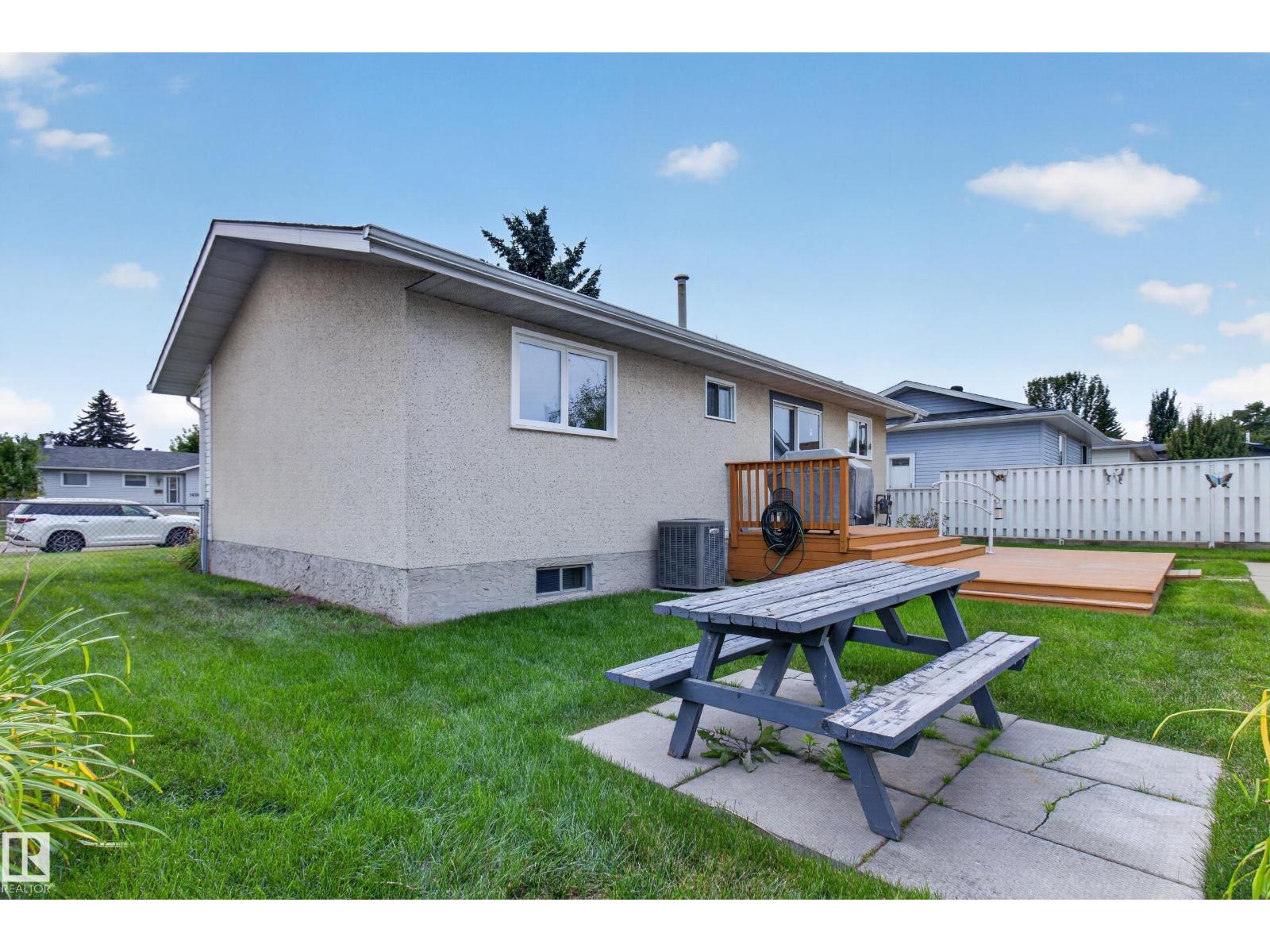 14546 19 ST NW - 61