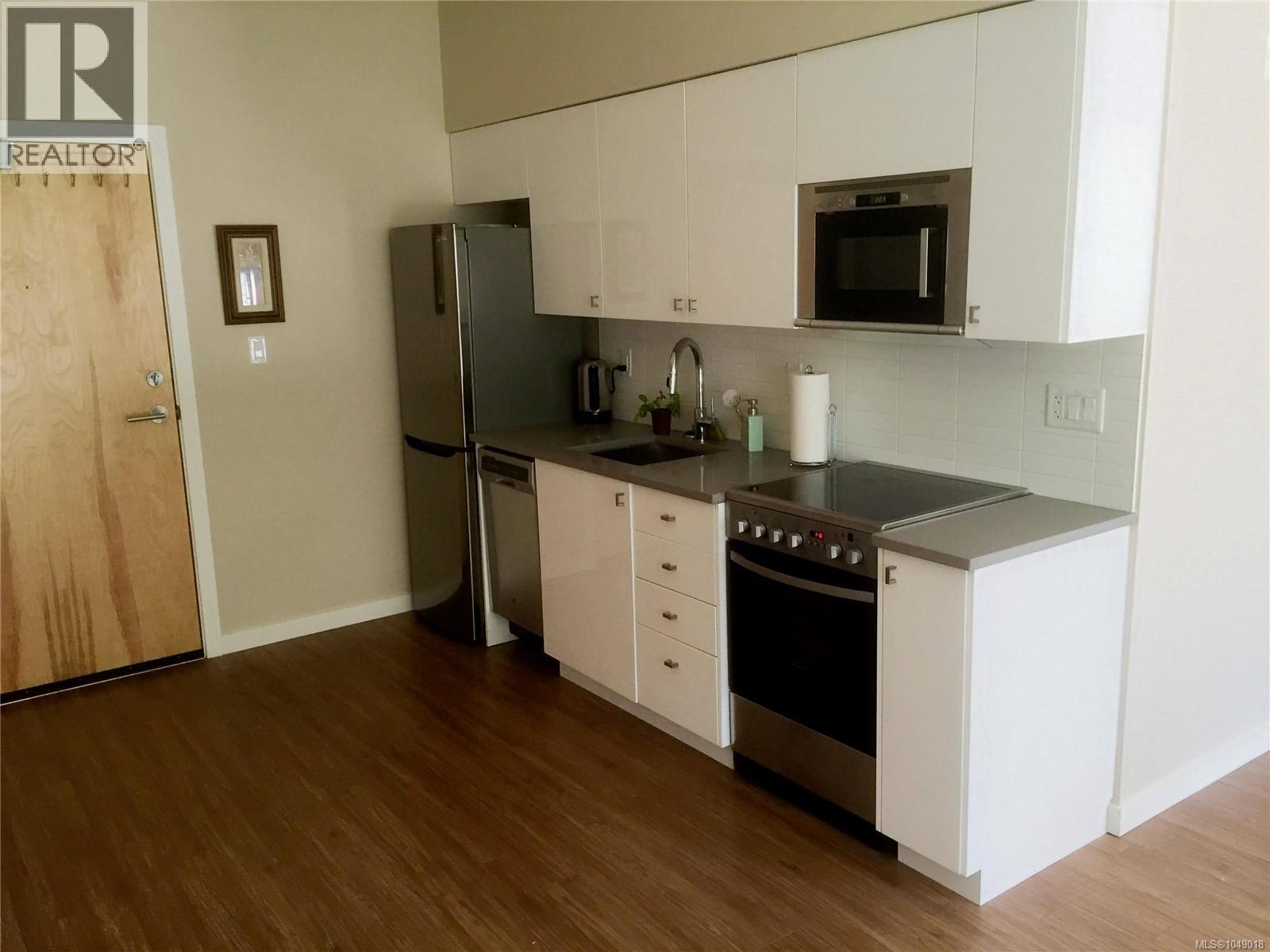 #103 785 Tyee Rd - Image 8
