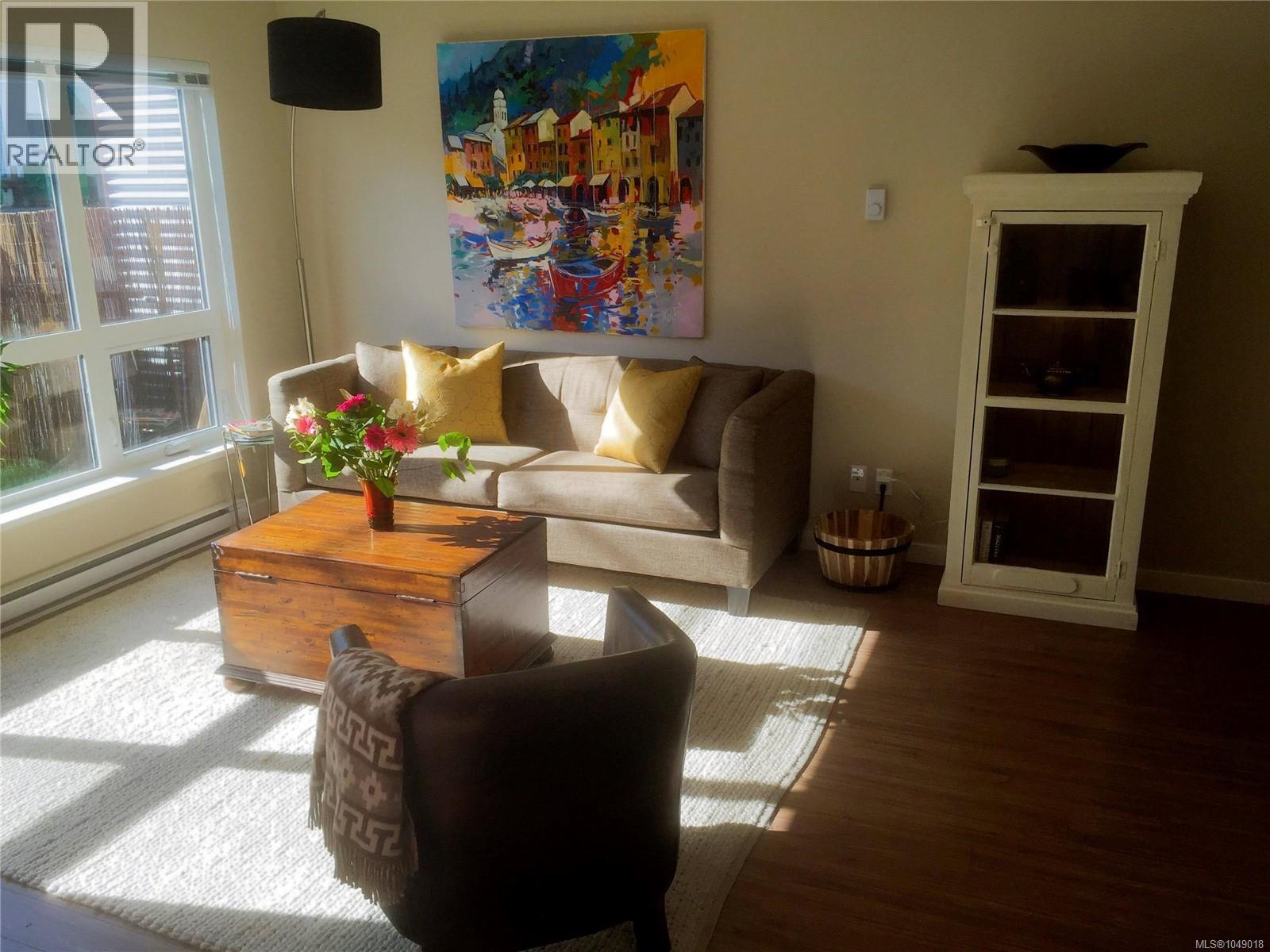 #103 785 Tyee Rd - 4