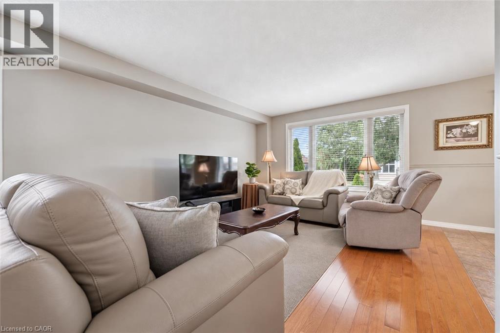 4 HUNT Street, Guelph — photo 4