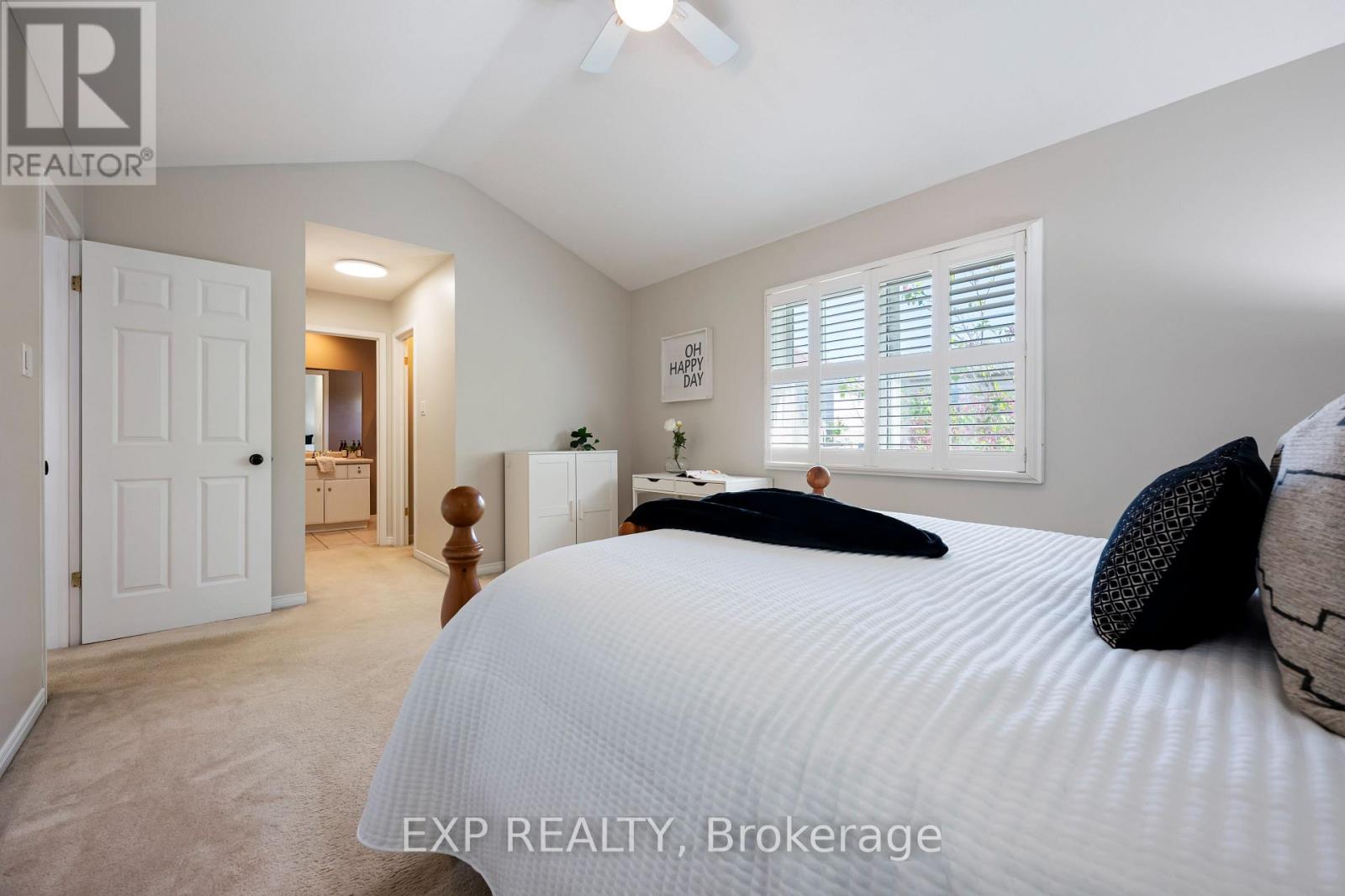 59 SHERWOOD STREET - Image 32