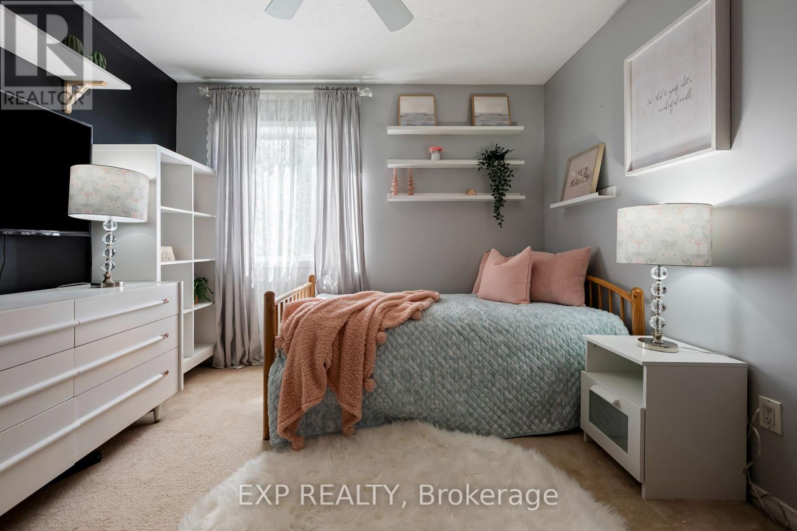 59 SHERWOOD STREET - Image 36