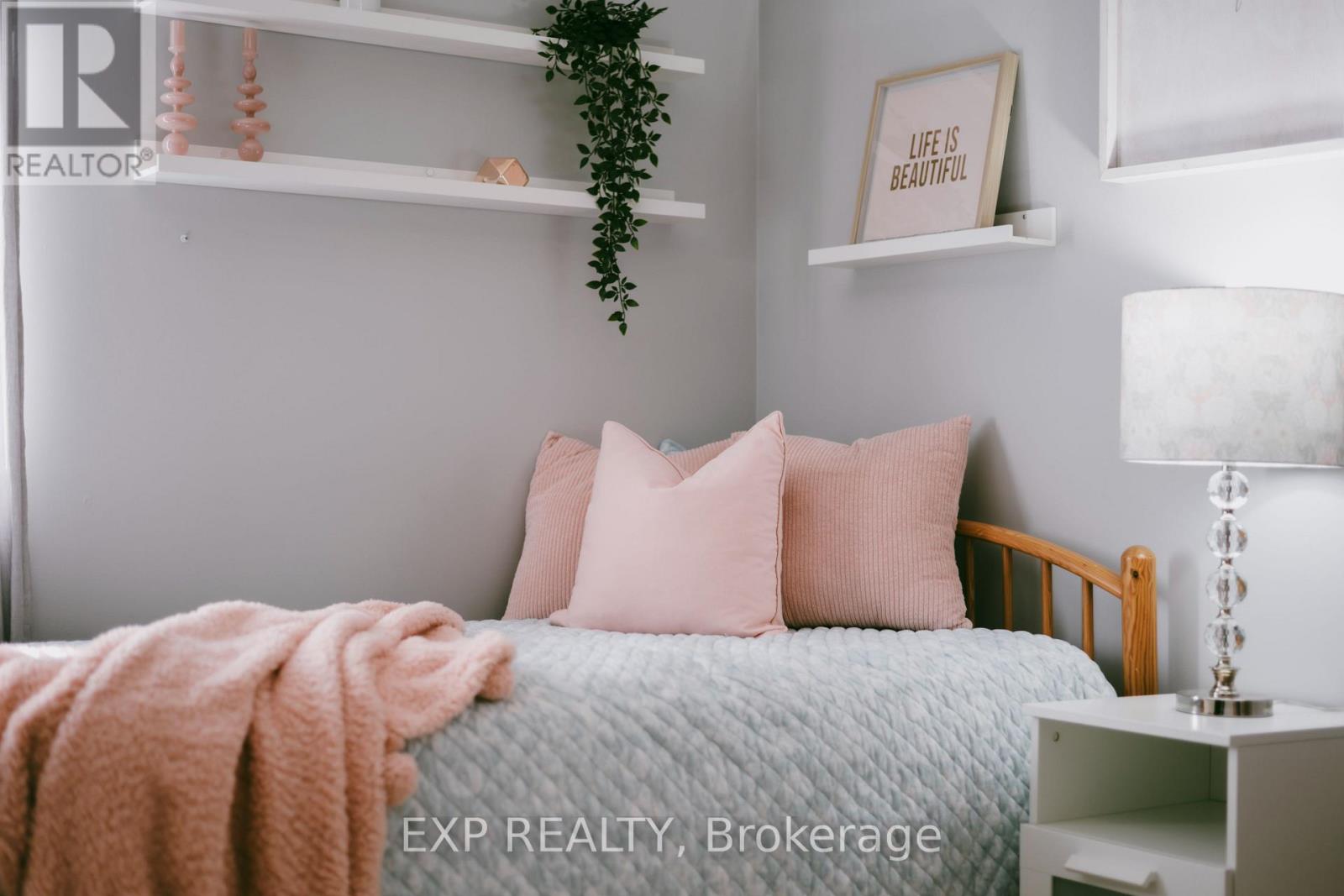 59 SHERWOOD STREET - Image 37
