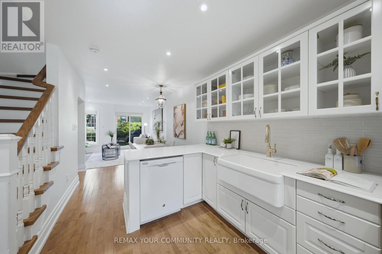 #3 180 MANITOBA STREET - 7