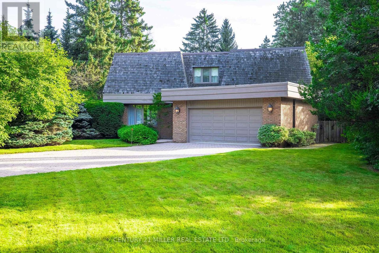16 COLONIAL CRESCENT - 2