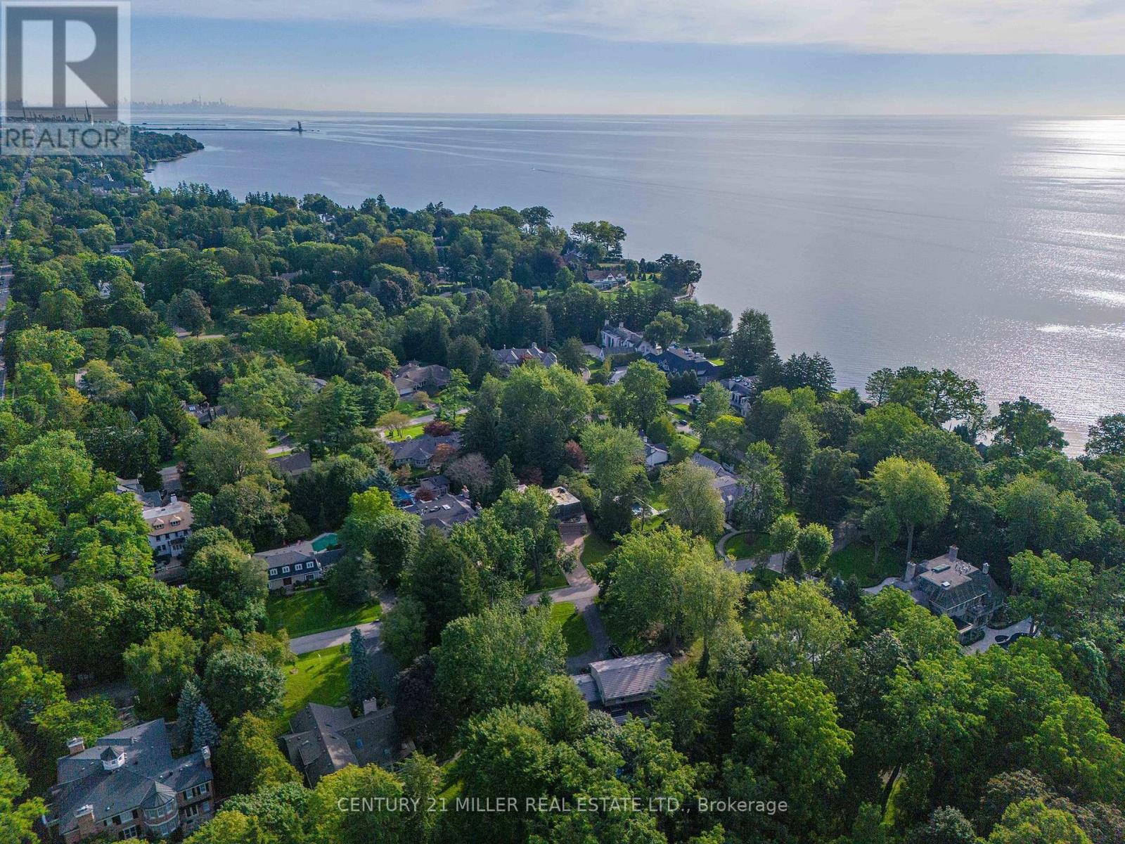16 COLONIAL CRESCENT - 27