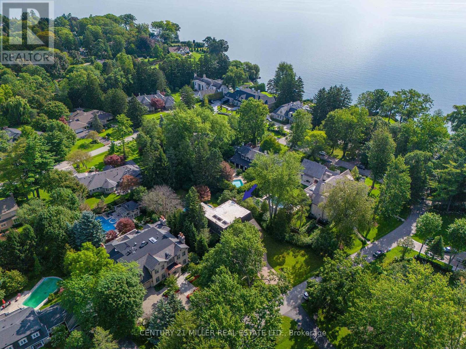 16 COLONIAL CRESCENT - 3