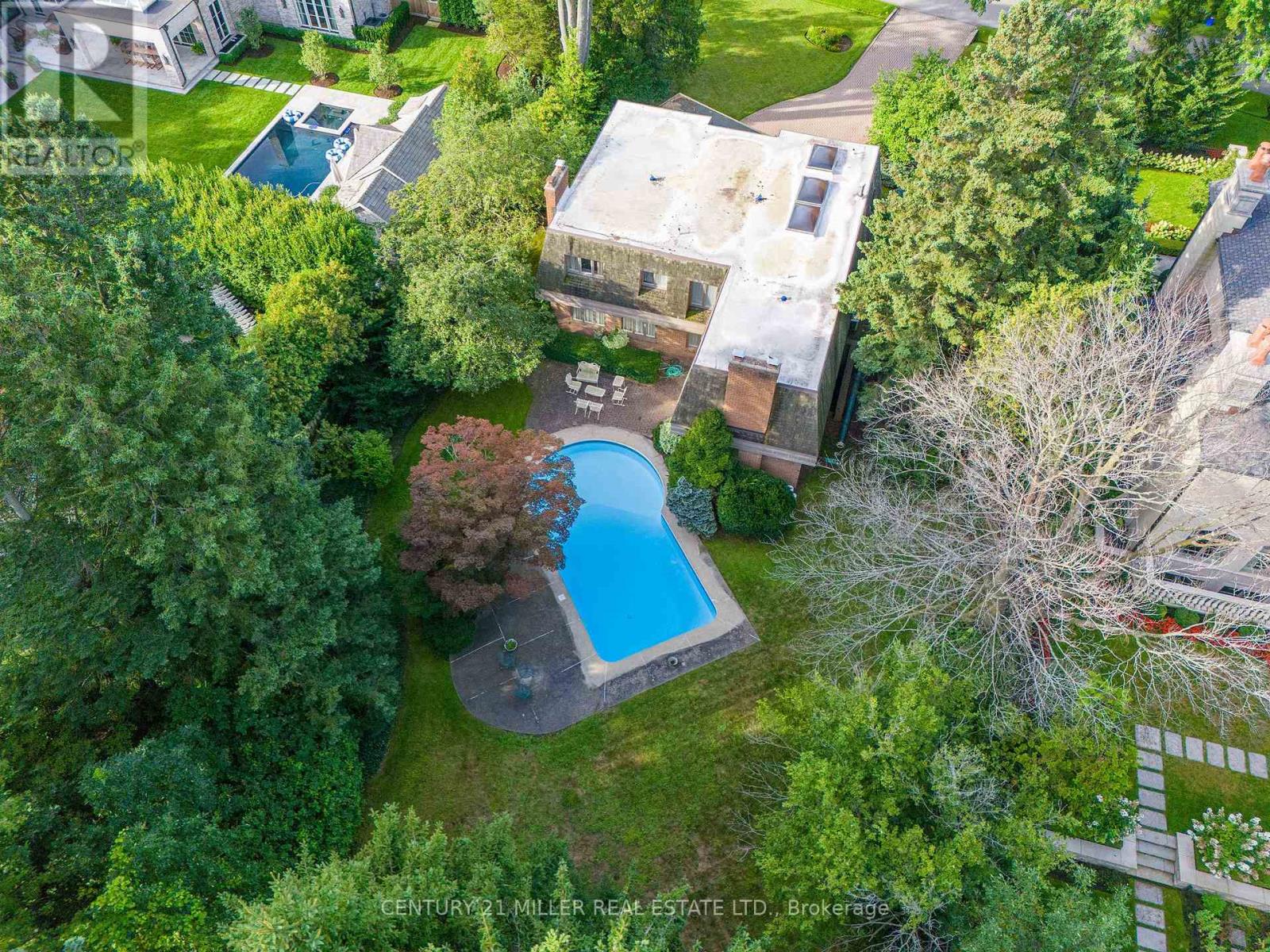 16 COLONIAL CRESCENT - 7