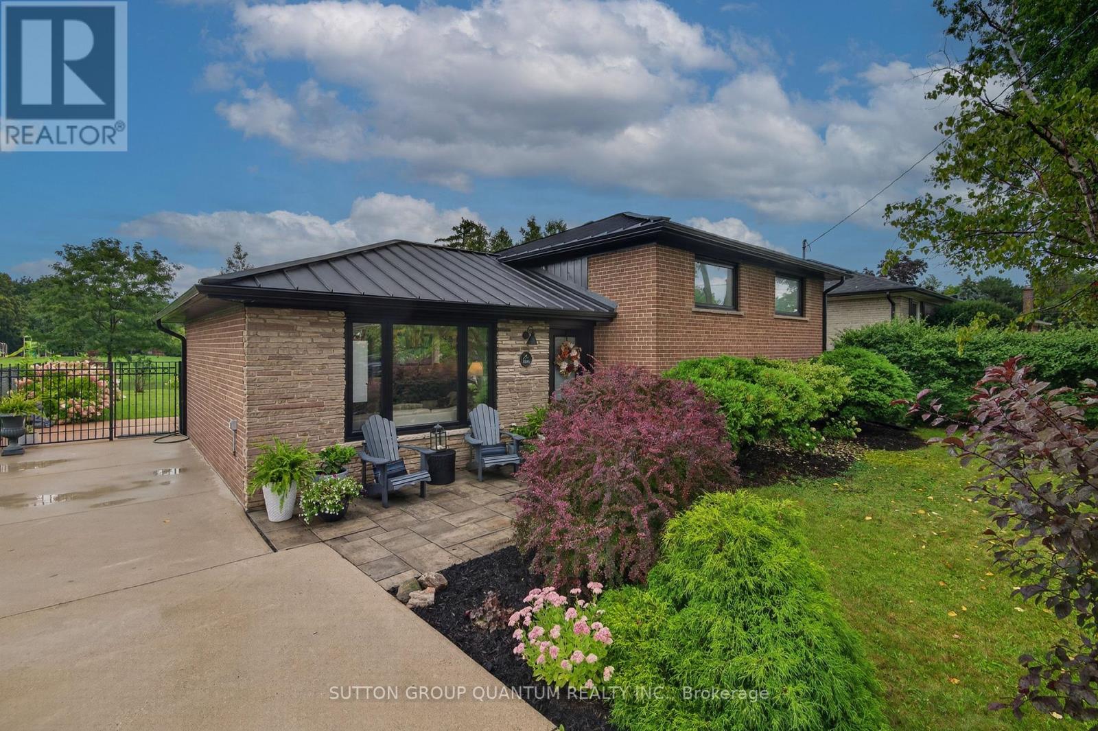 2103 SEABROOK DRIVE - 1