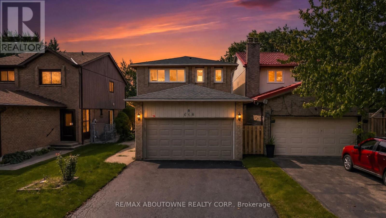 668 GREYCEDAR CRESCENT - 1