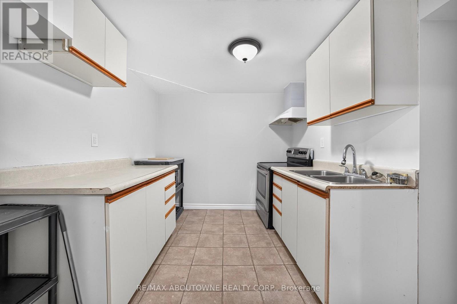 668 GREYCEDAR CRESCENT - 26