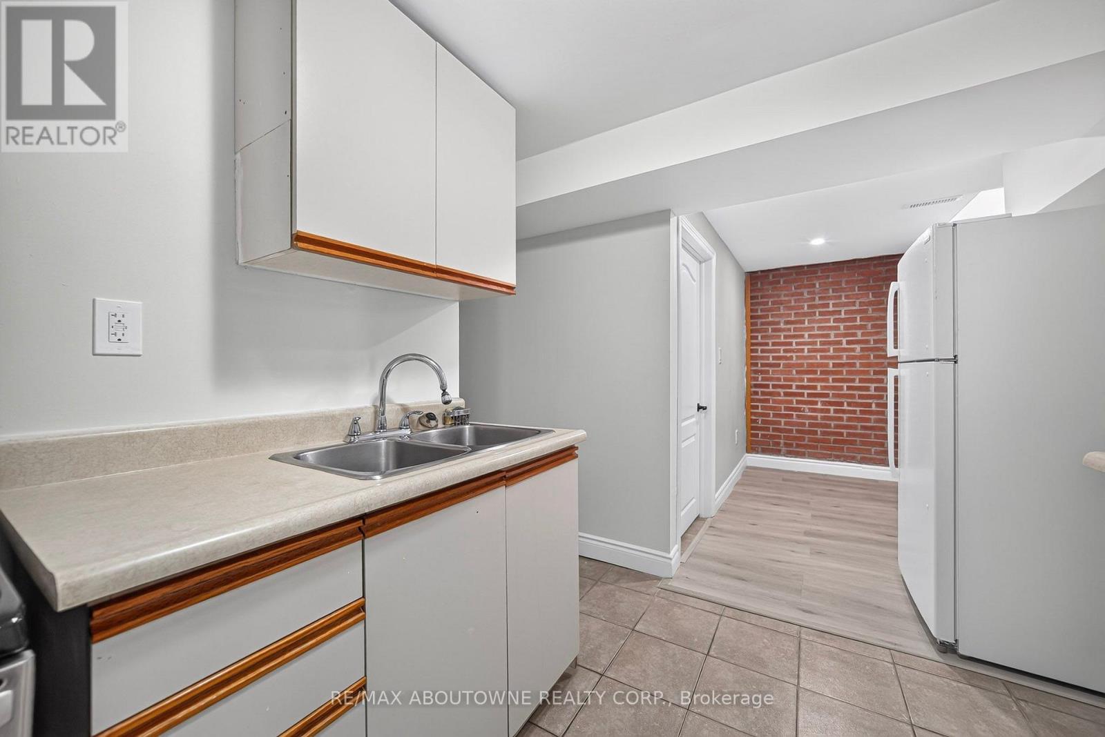 668 GREYCEDAR CRESCENT - 27