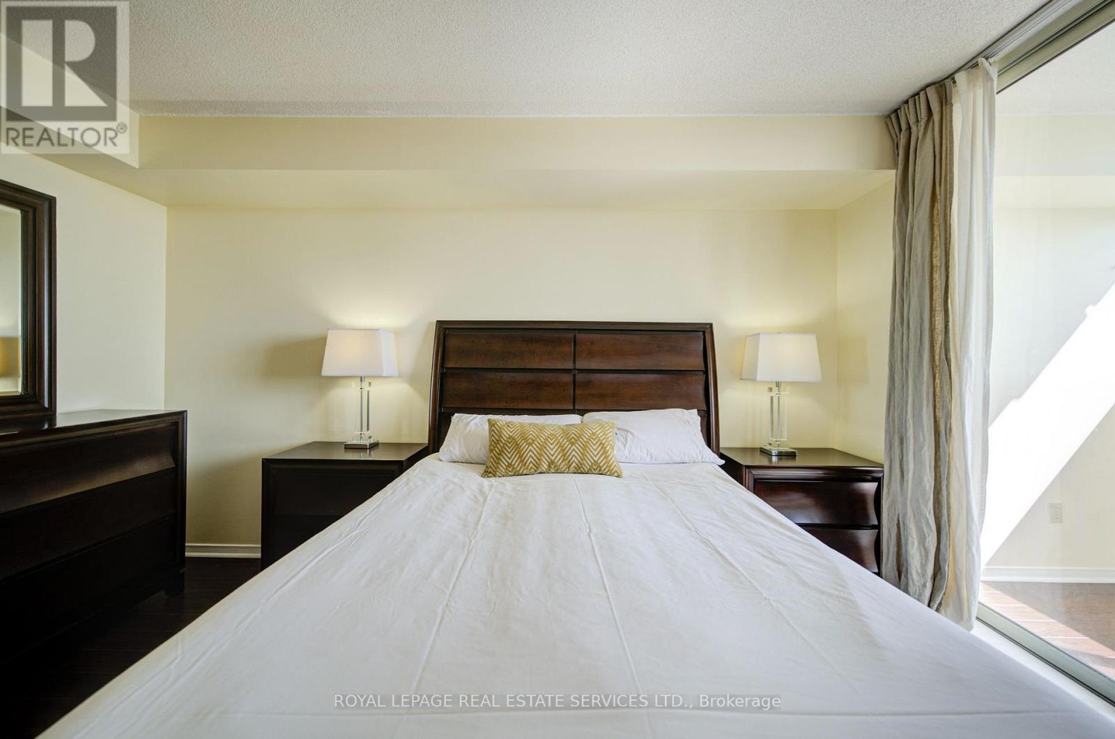 #2010 400 WEBB DRIVE - 30