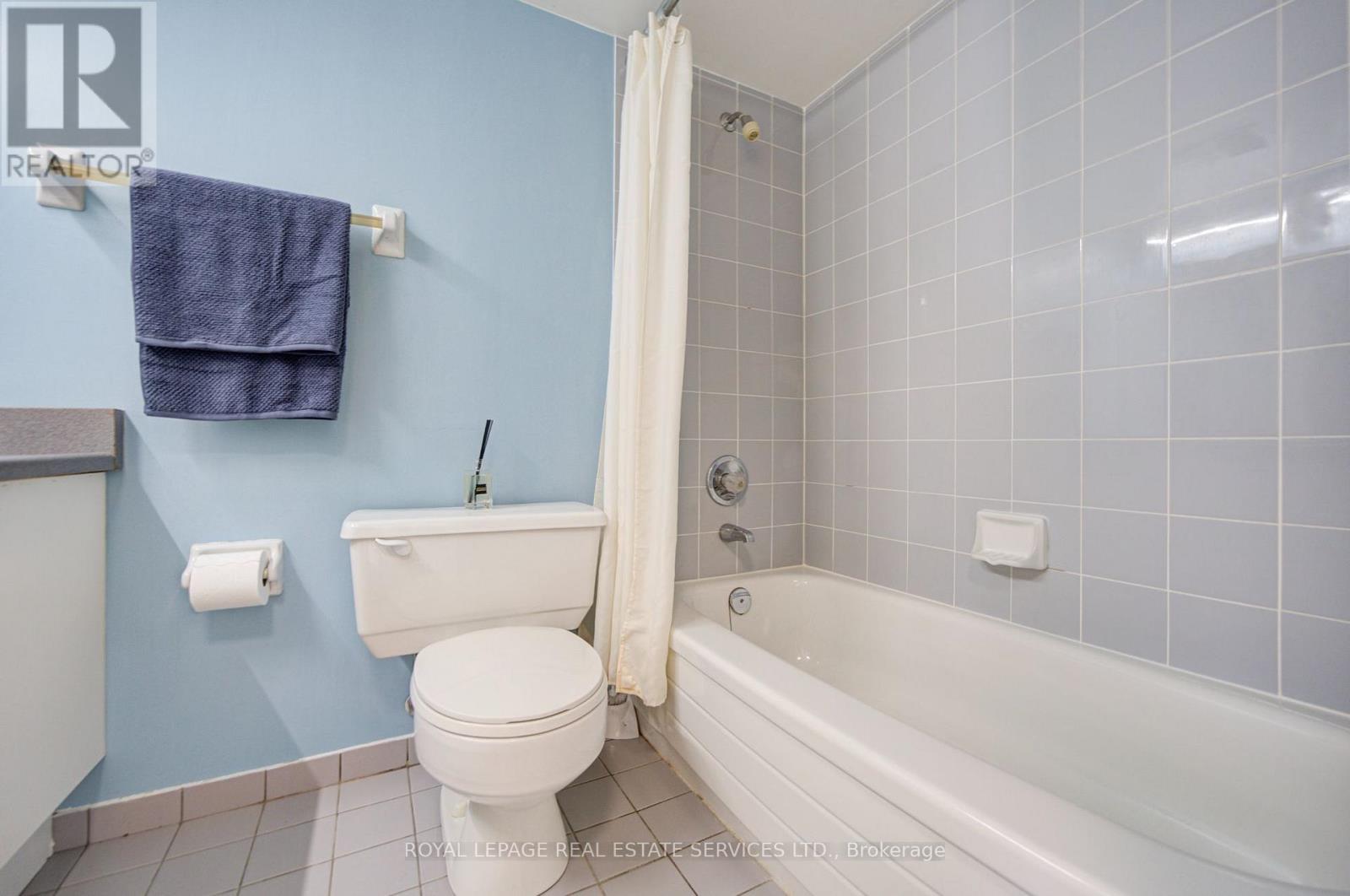#2010 400 WEBB DRIVE - 33