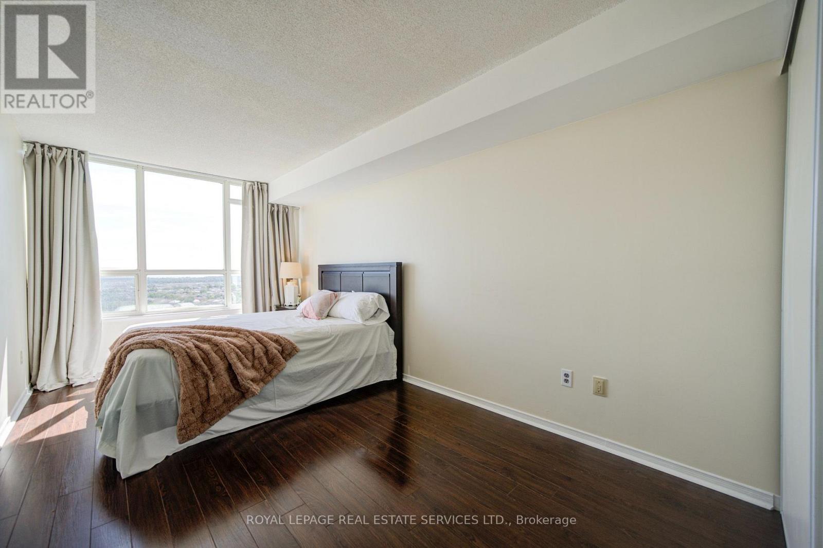 #2010 400 WEBB DRIVE - Image 35