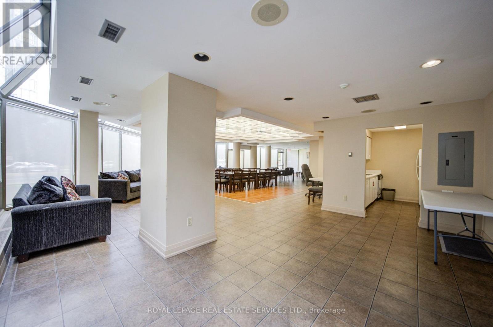 #2010 400 WEBB DRIVE - Image 40