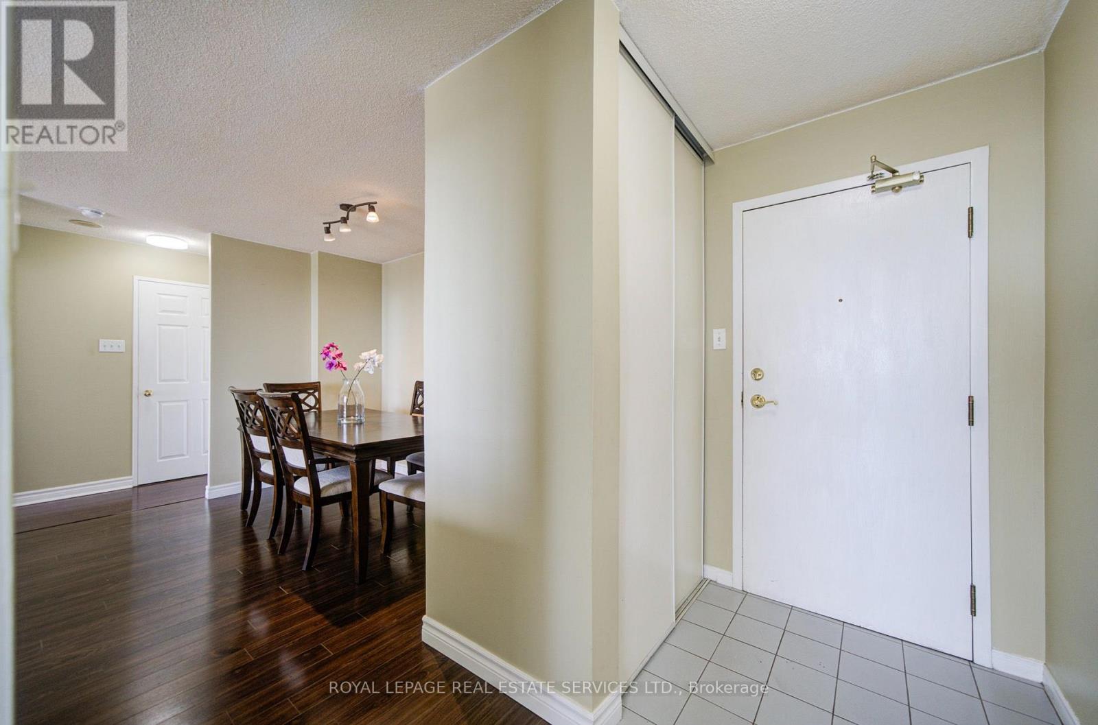 #2010 400 WEBB DRIVE - 5
