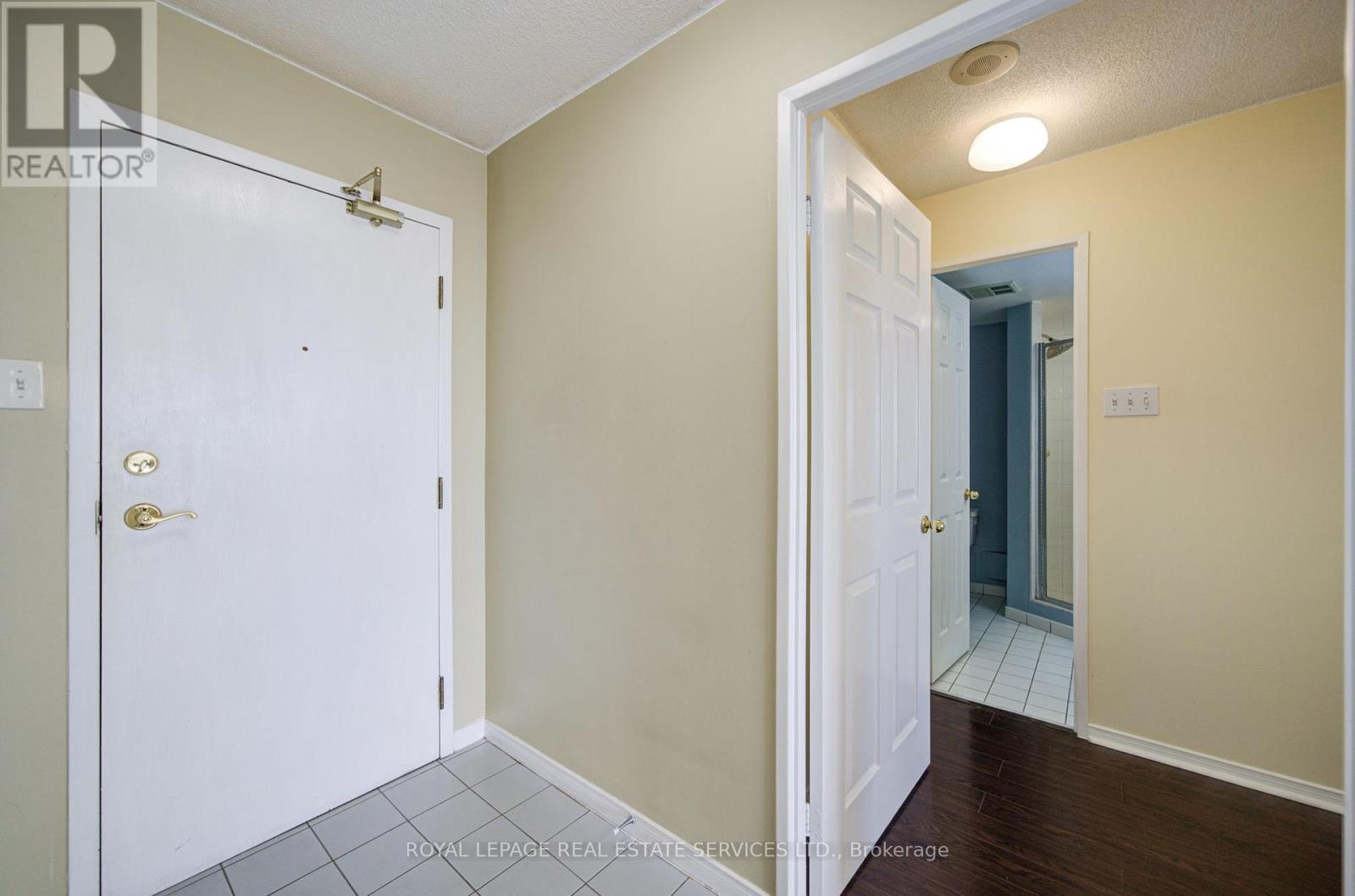 #2010 400 WEBB DRIVE - 6