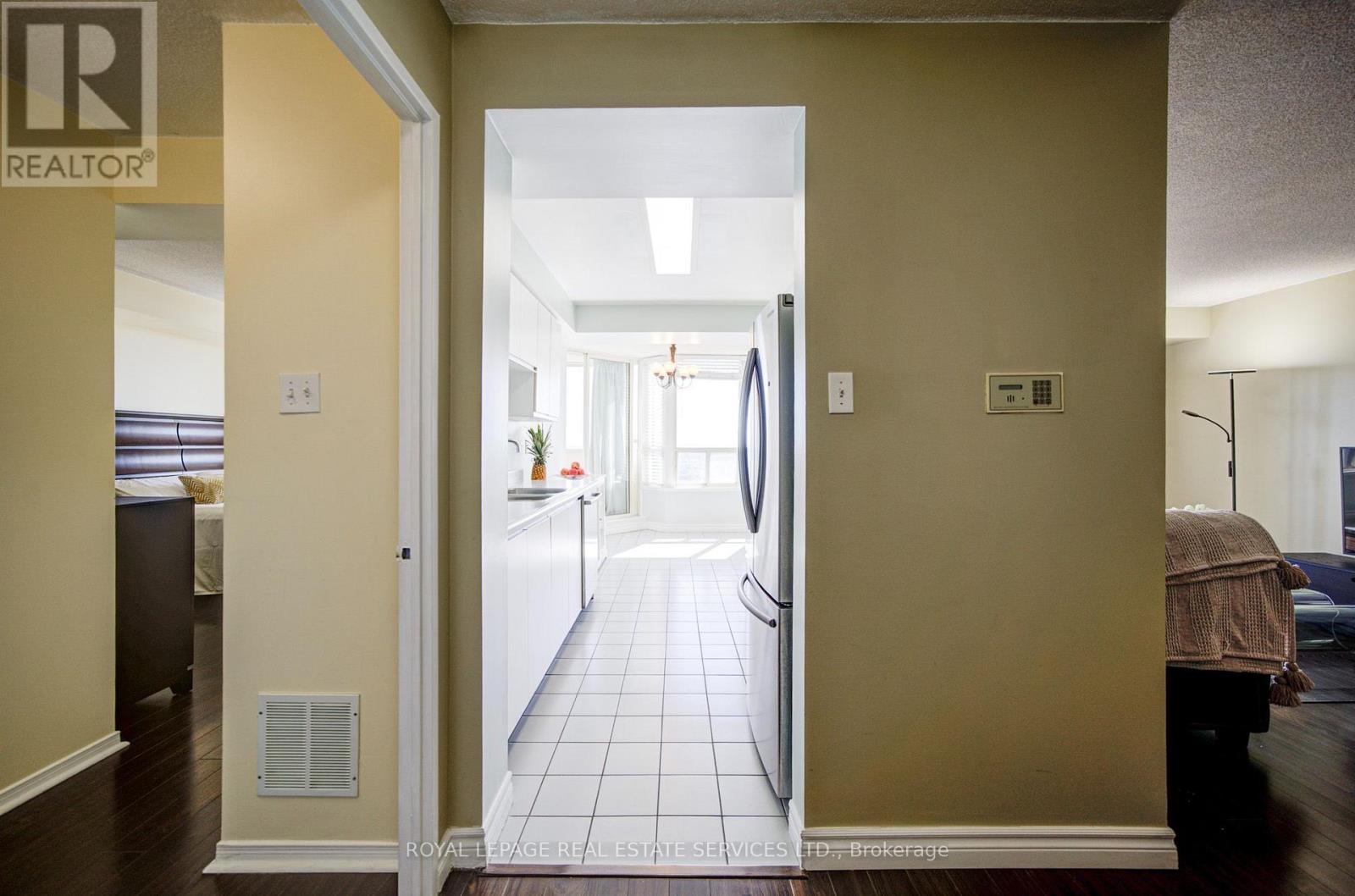 #2010 400 WEBB DRIVE - 7