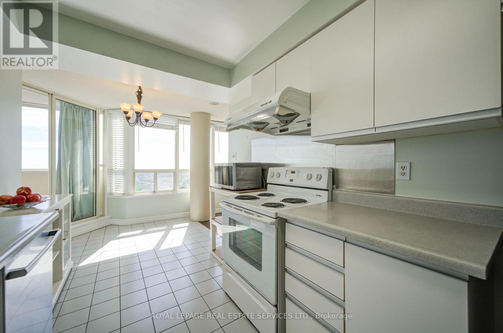 #2010 400 WEBB DRIVE - 9
