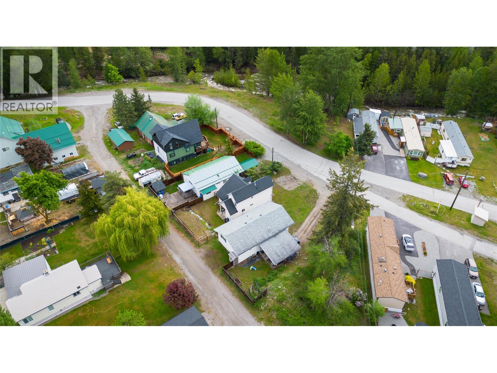 323 Green Street - 42