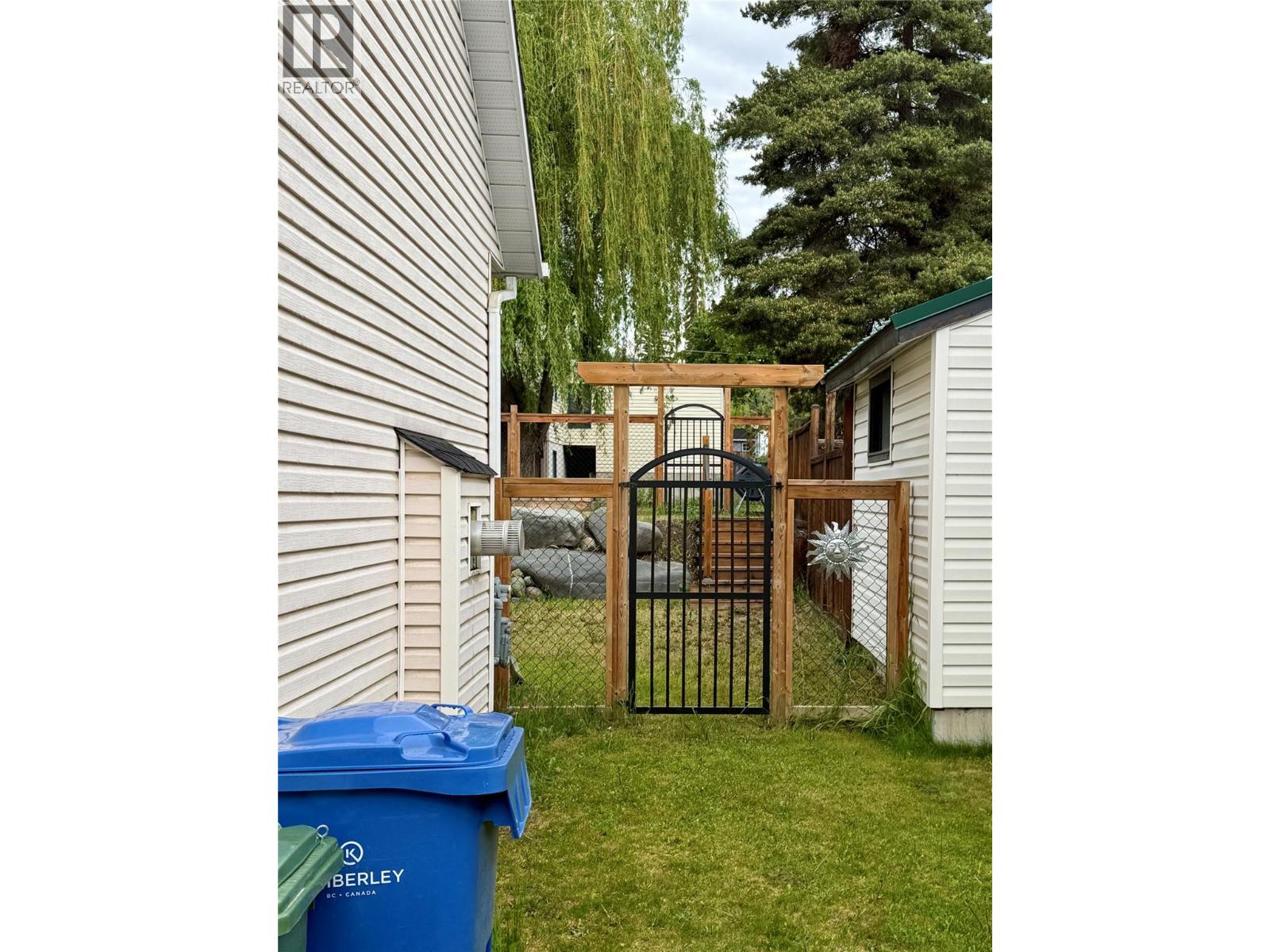 323 Green Street - 38