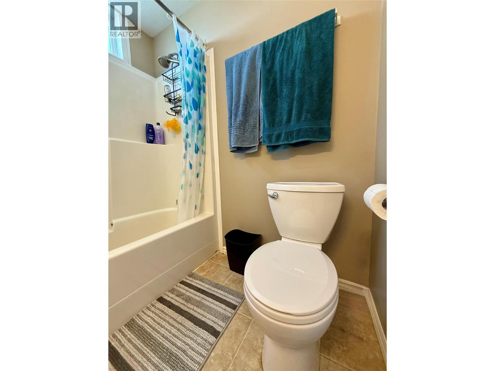 323 Green Street - Image 20