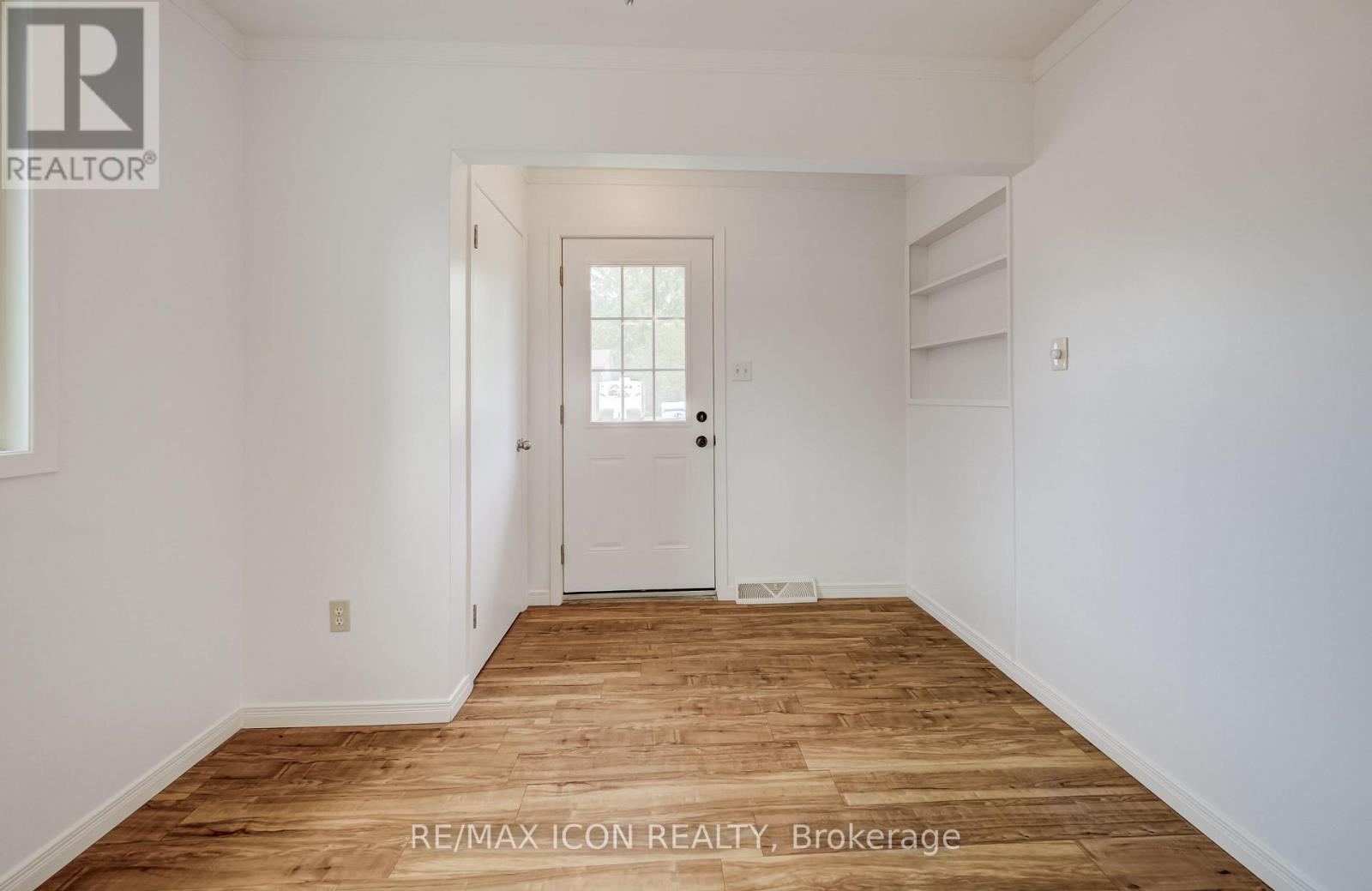 315 PERTH STREET, Wellington North (Mount Forest) — photo 5