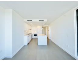 303 1588 Johnston Road, White Rock, BC V4B0C5 Photo 8