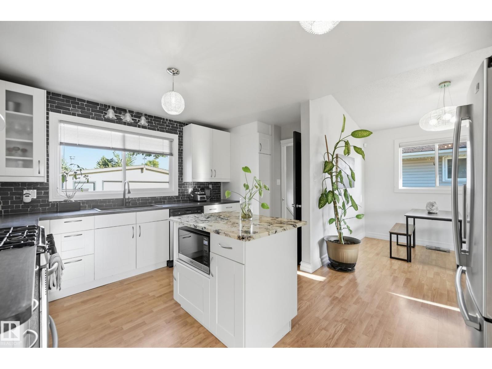 3523 106 ST NW - 12