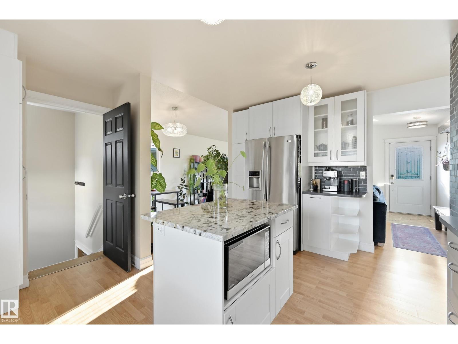 3523 106 ST NW - 14