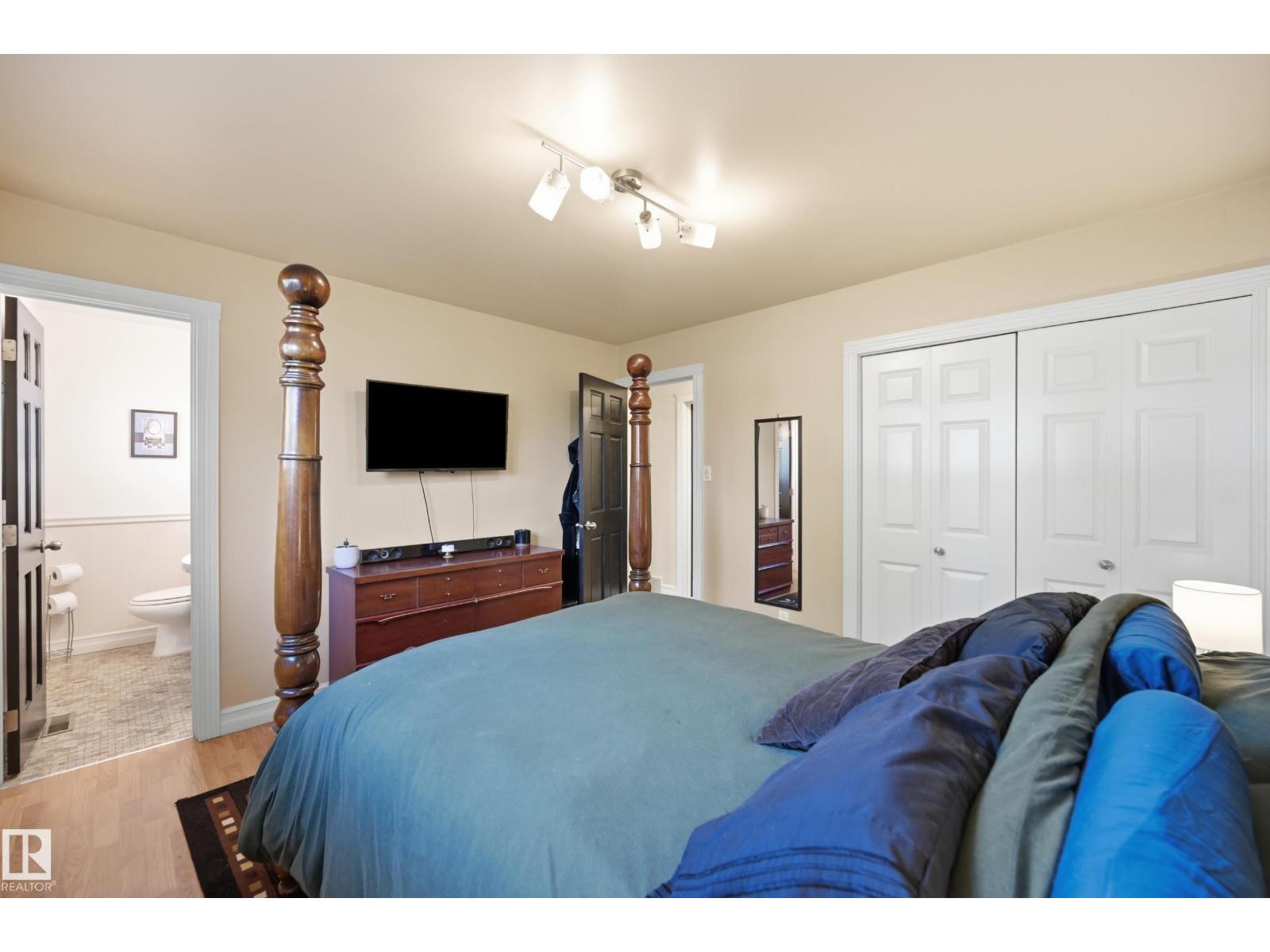 3523 106 ST NW - 23
