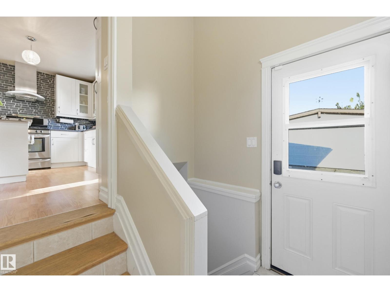 3523 106 ST NW - 25