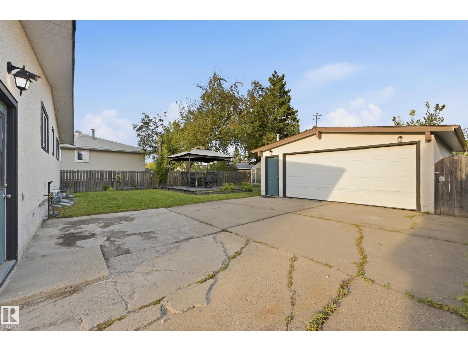 3523 106 ST NW - 44