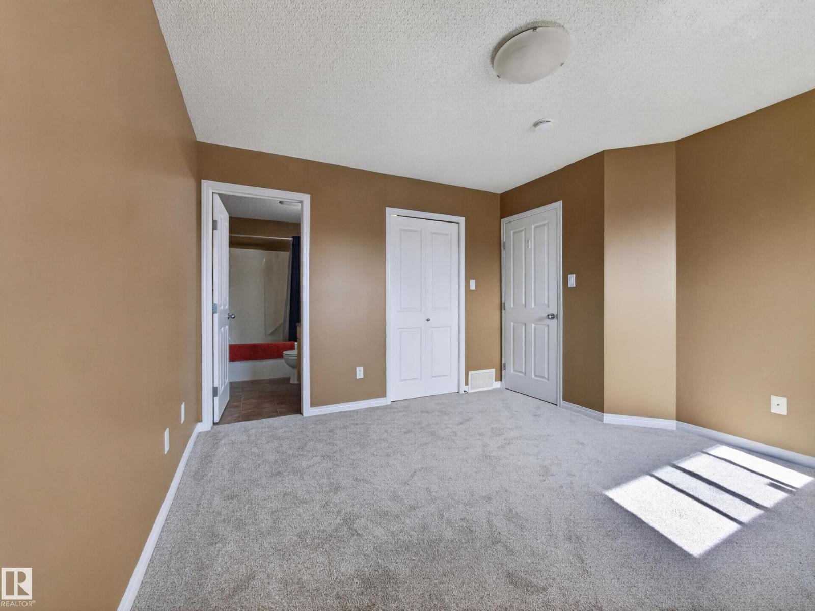 460 CHARLOTTE CR - 27