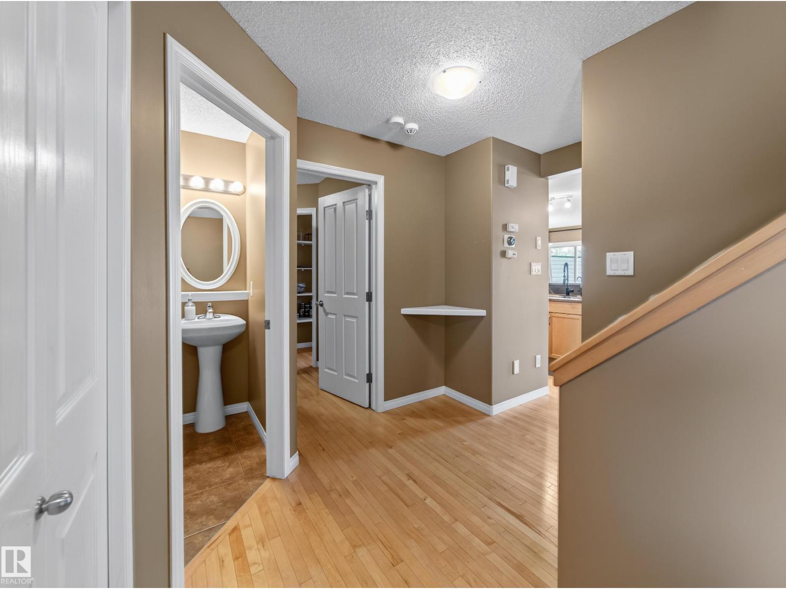 460 CHARLOTTE CR - 4