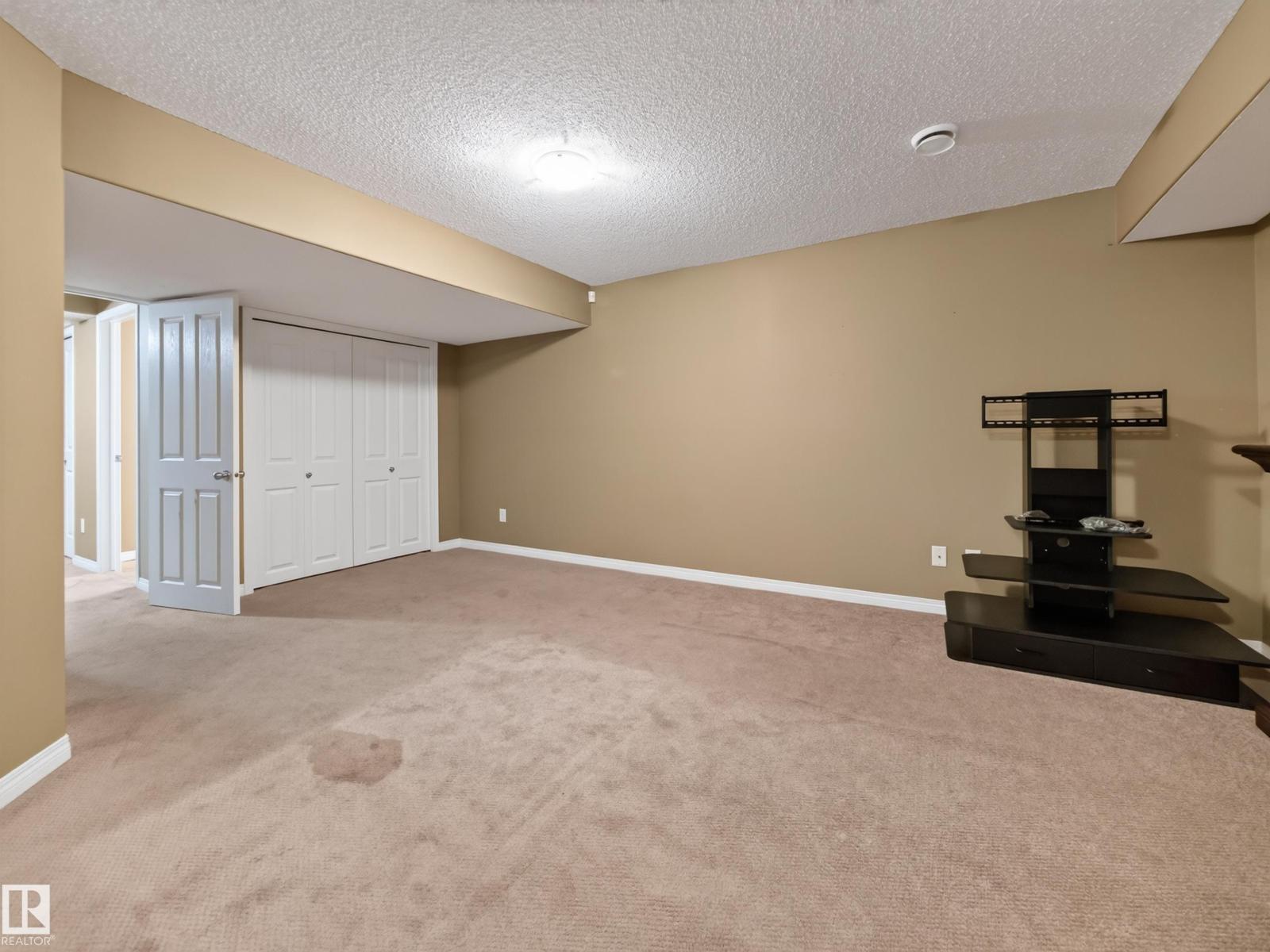 460 CHARLOTTE CR - 44