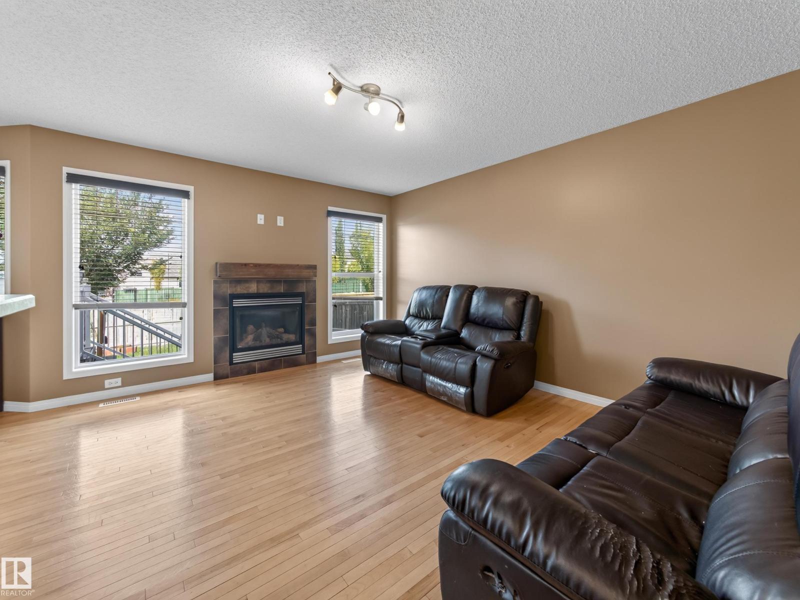460 CHARLOTTE CR - 6