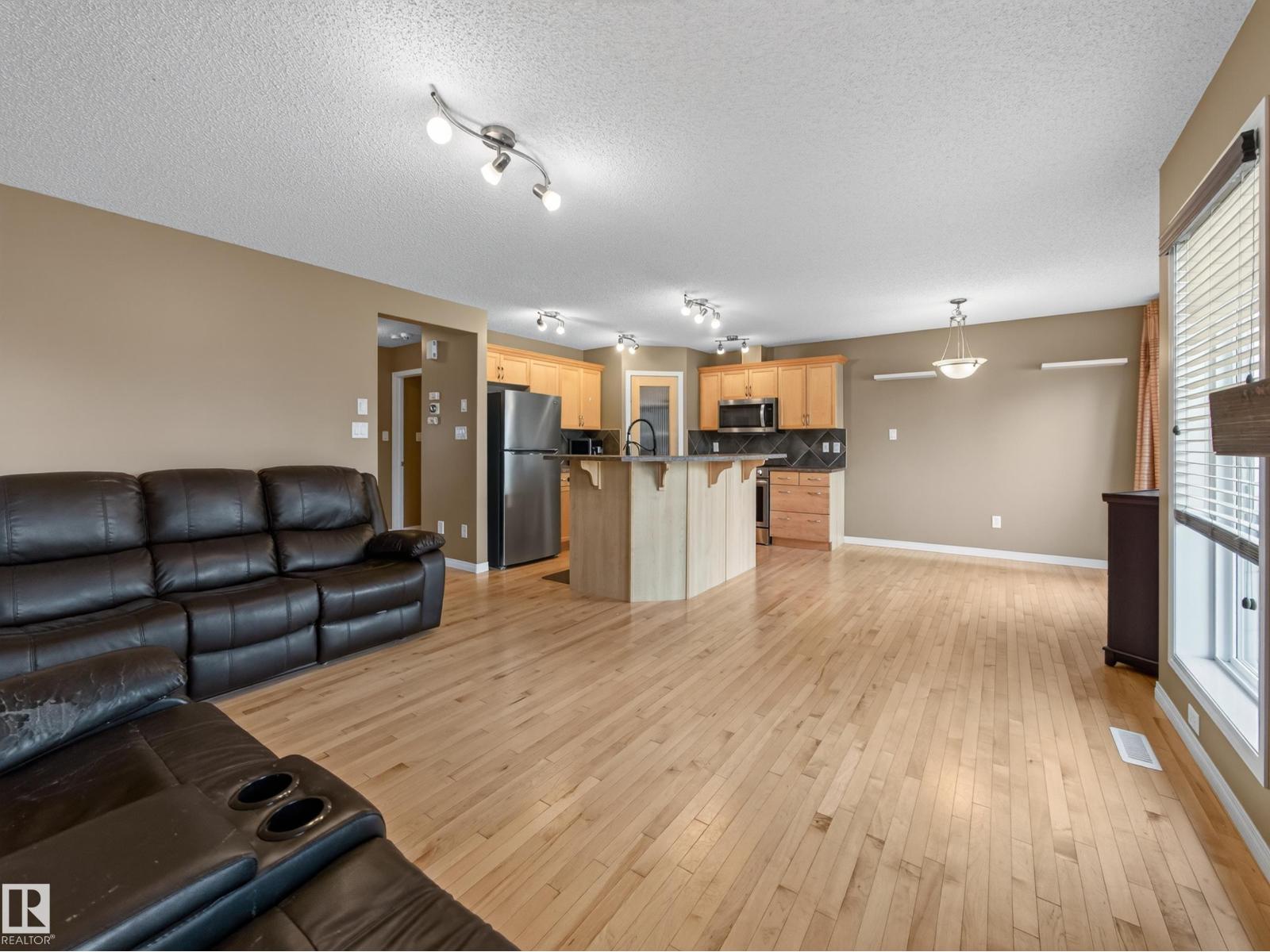 460 CHARLOTTE CR - 8