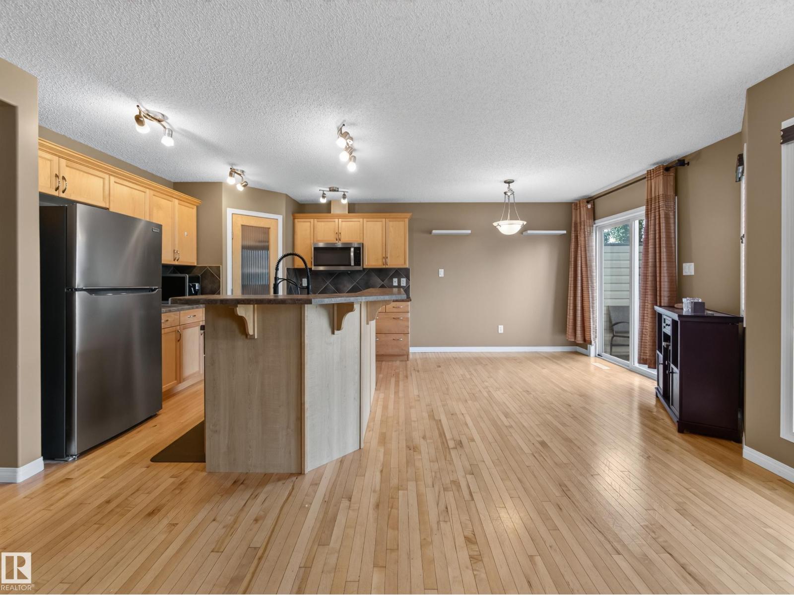460 CHARLOTTE CR - 9